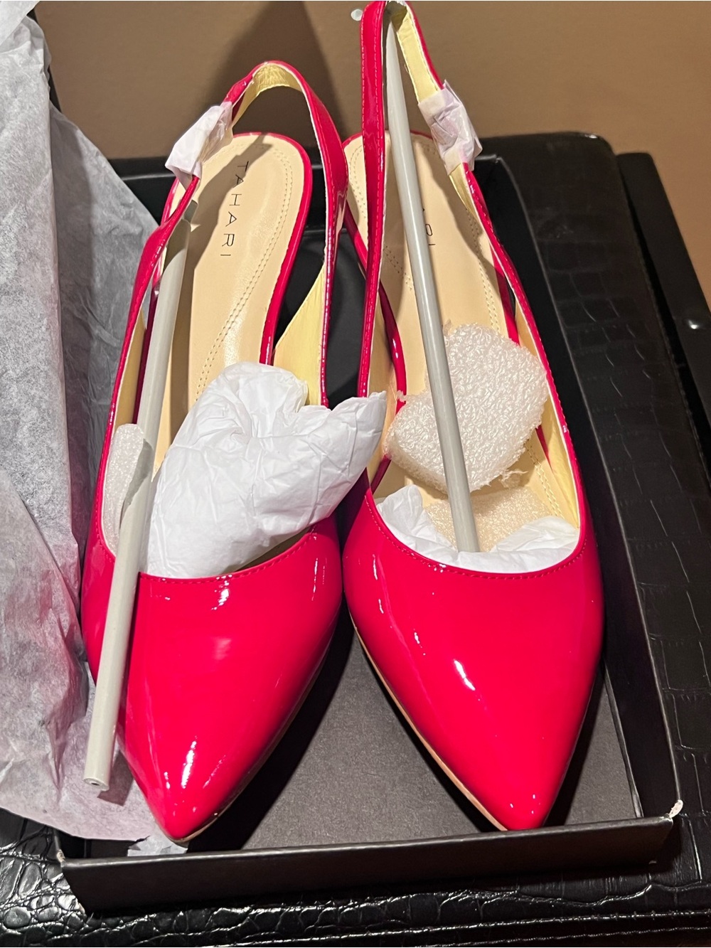 Tahari Ronda Patent Slingback Pumps Carnation Pink Pointed Toe Heels 9M NIB